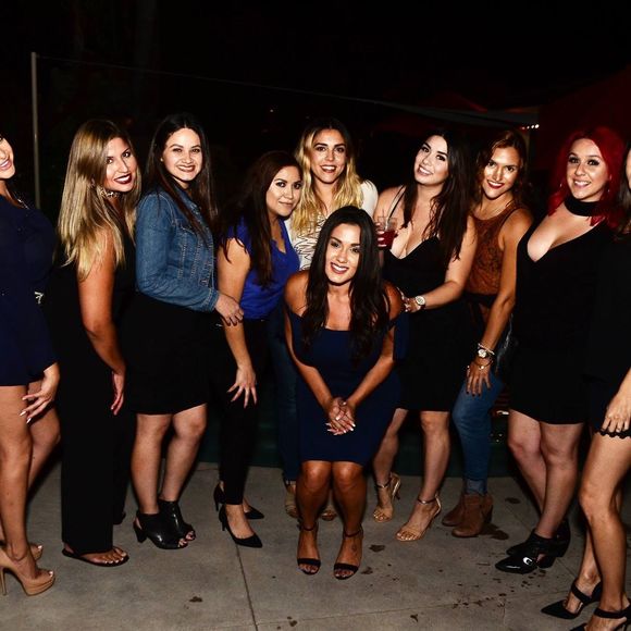 Meet your Posher, Britney - Picture 1 of 1